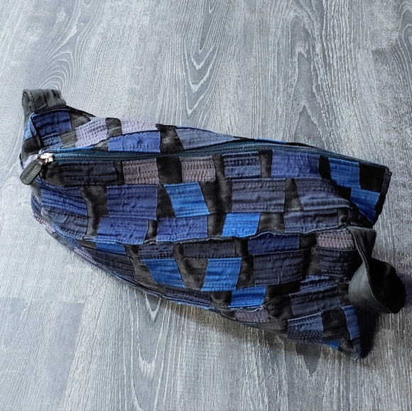 Rare Kao Pao Shu blue and black Charlie bag - Picture 10 of 14